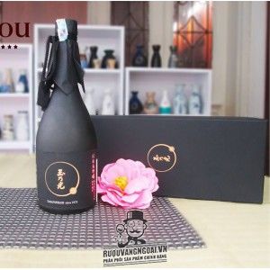 Rượu Sake Junmai Daiginjo Black Label 720 ML