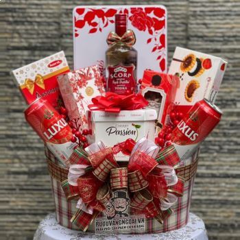 Mua Giỏ Quà Tết Rượu Vodka Scorp ở đâu giá rẻ nhất